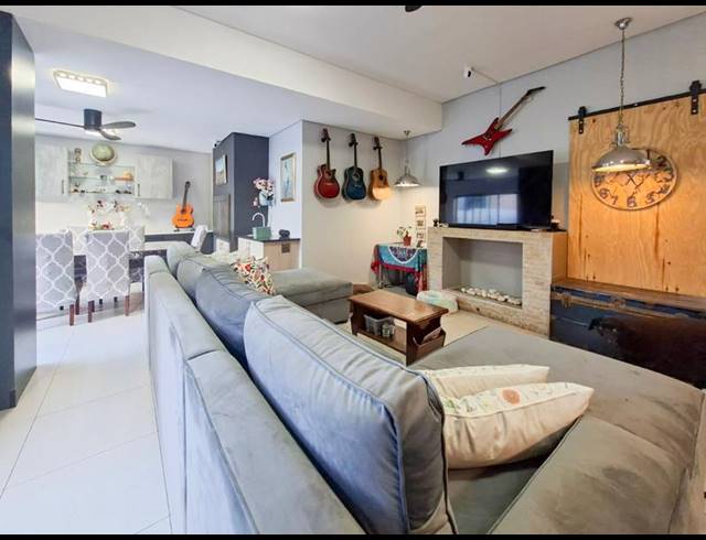 3 BEDROOM HOUSE FOR SALE IN MIDSTREAM ESTATE